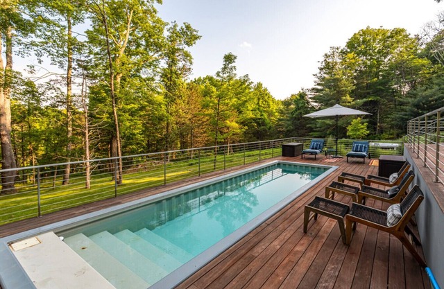 NEW: Stylish Escape w/ Heated Pool & Hot Tub