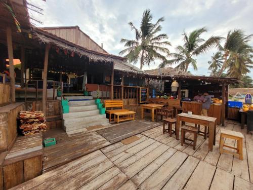 New Sunrise Hotel