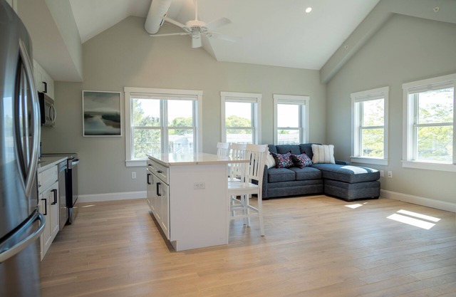 New The Suites at Bass River Marina, Studio with Views of Bass River