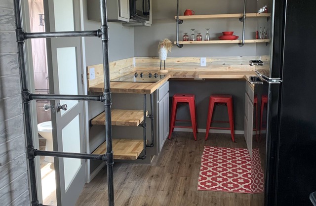 New Tiny home on cattle ranch 80 acres gorgeous view Close to forest McPhee Mesa