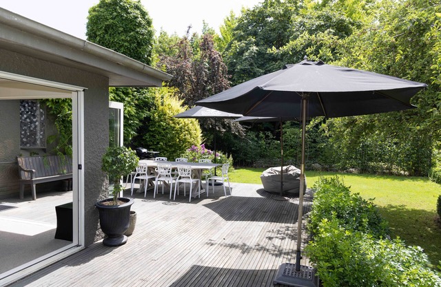 New to the holiday market. The Orchard Garden Cottage 5min from Clyde.