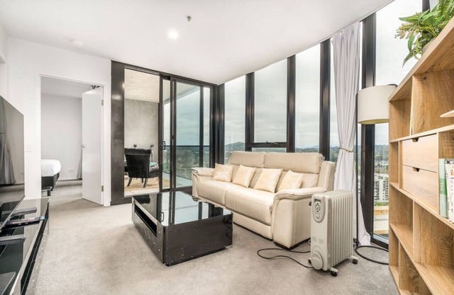 New to VRBO: 1BR/1BA Apartment at the Highest Tower in Town!