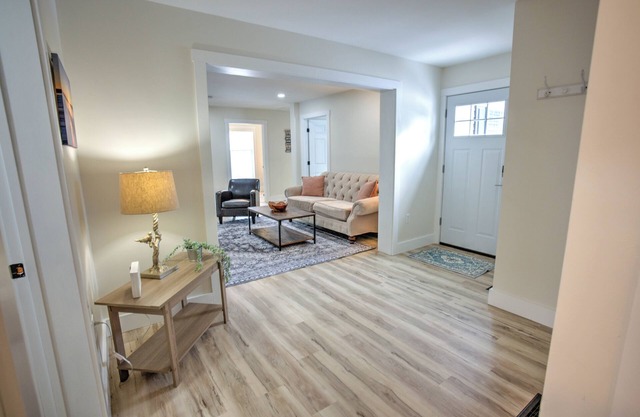NEW TO VRBO-Great location spacious newly renovated 3-bedroom with WiFi and AC