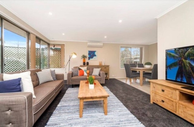 New to VRBO: Luxurious 4 Bedroom Home in Chifley