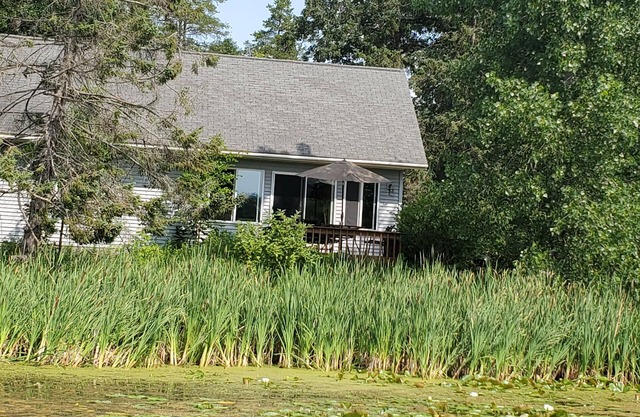 New to VRBO! Shady Hollow Resorts "Lake Home", perfect spot for a quiet retreat