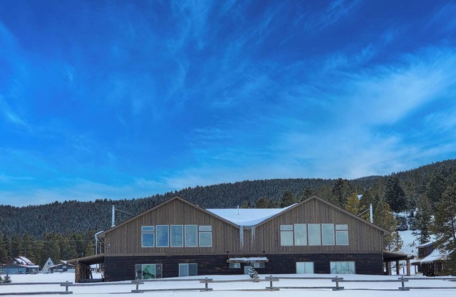 New townhouse at GTL! Easy winter access!
