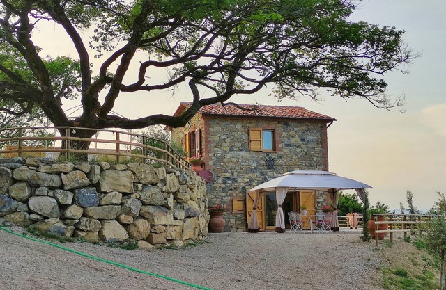 Elegante villa en la Toscana con piscina privada