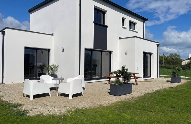 New vacation home 5 minutes from the sea