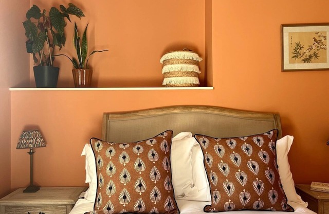 NEW Victorian Residence - sleeps 12