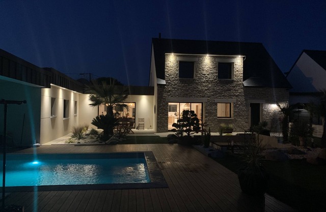 NEW: VILLA by the sea with swimming pool and spa