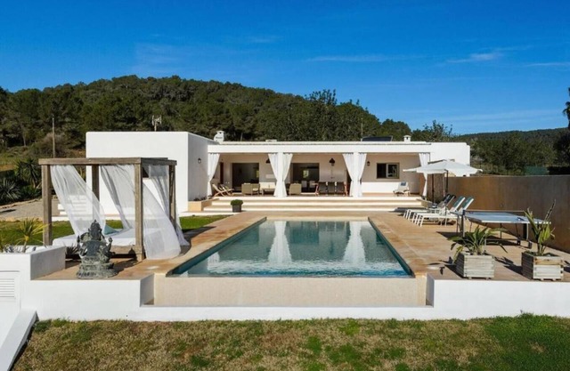 New! Villa Can Vinyes