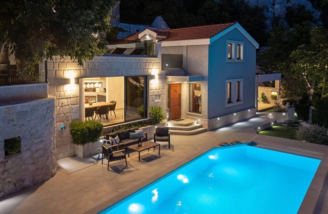 NEW! Villa Falcon House heated 36 sqm pool,Jacuzzi