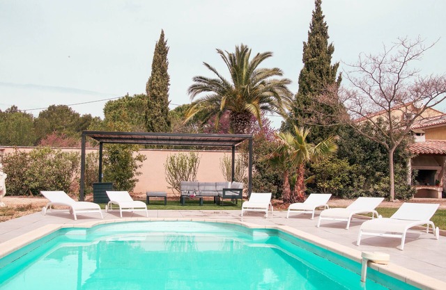 villa nueva, muy tranquilo en el campo. 3 dormitorios 2 baño de S 6 personas