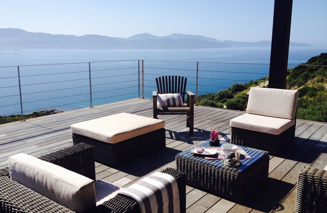 Nueva villa con vistas al mar