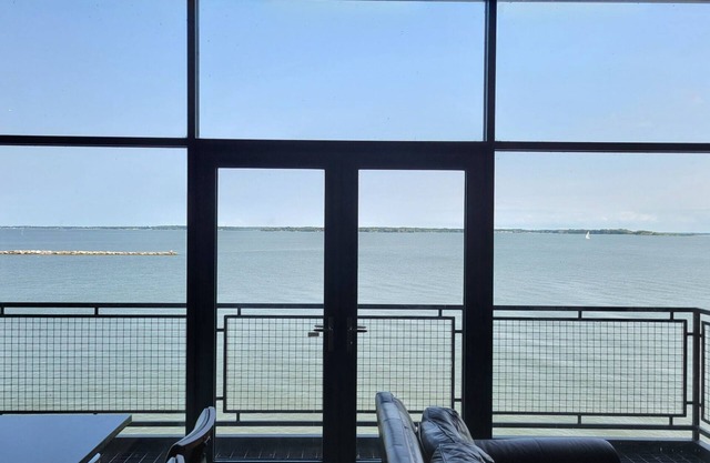 Nuevo condominio loft frente al mar a minutos de Cedar Point