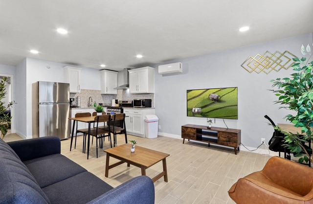 New! Westside Fully Remodeled - Stylish 1BR