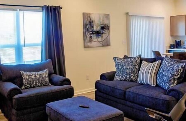 NEW! Wifi, Parking, Massage Chair, Washer/Dryer