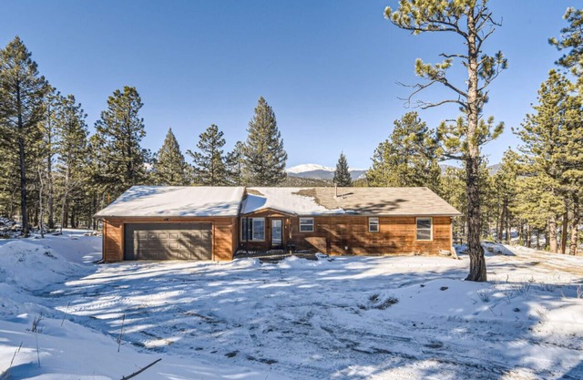 NEW! Adventure Base: 3BR Cabin, Trails & Fast Wi-Fi