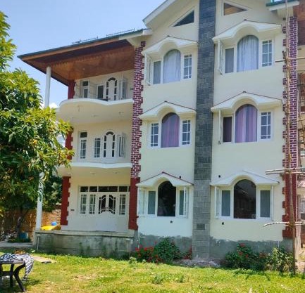 New Zamrood Holiday Home