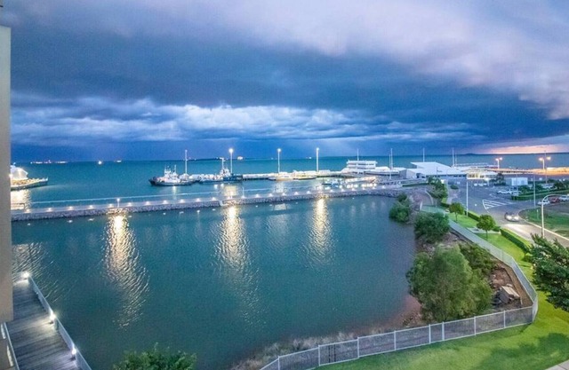New Zen at the Waterfront - Luxury Home