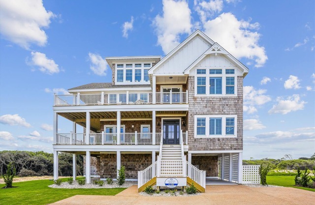 Newbern - New Cons. Semi Oceanfront in Corolla with Fire Pit, Elevator, Hot Tub and More!