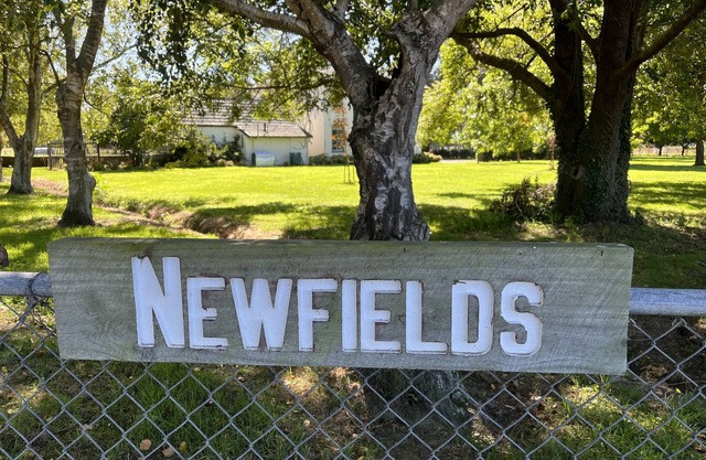 Newfields Country Retreat - incl bfst