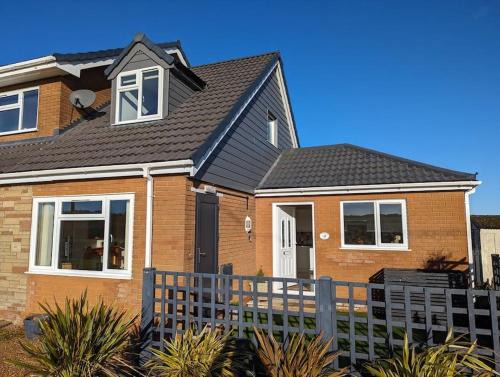 Newholme Cottage - Bird Watchers Paradise - Crabpot Cottages Hunstanton