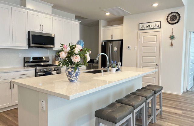 Newly Built 4BR / Home Fully Furnished / Quiet & Safe Neighborhood-Close to ALL