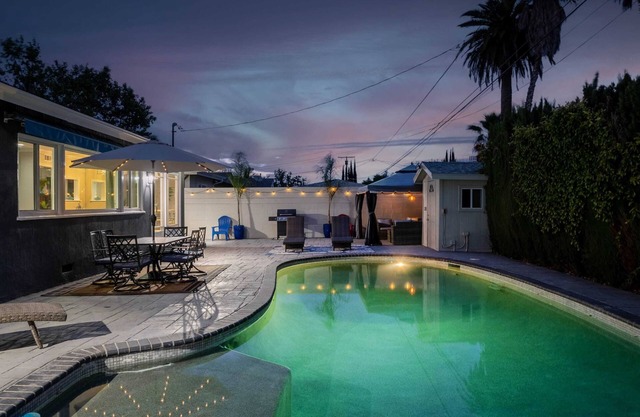 *Newly Built 4BR! Pool, Cabana, BBQ in Prime LA!*