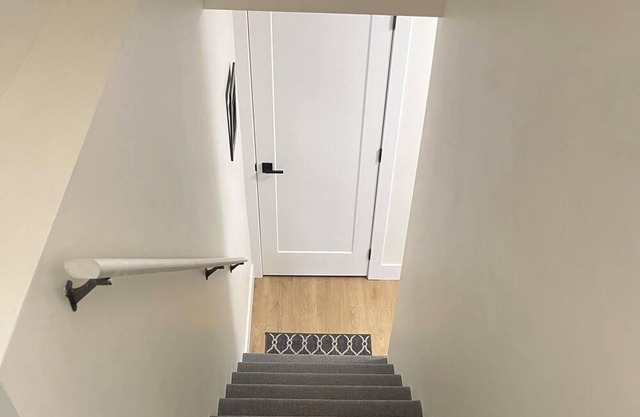 Newly Built Cozy Apartment w/ Private Entrance