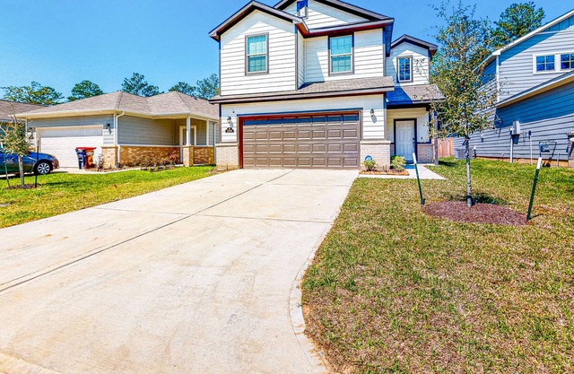 Newly-built dog-friendly home with open layout & central location