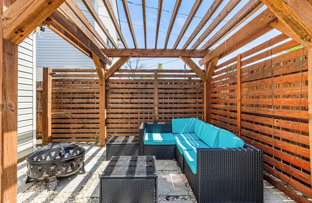 Newly Built Home w/ Private Large Yard and Parking by Lucky Savannah