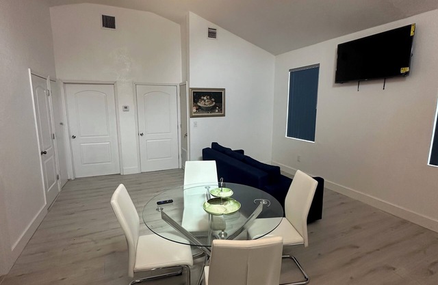 Newly Built House In The HEART OF MIAMI! FREE PARKING, POOL, WIFI, A/C & SAFE.