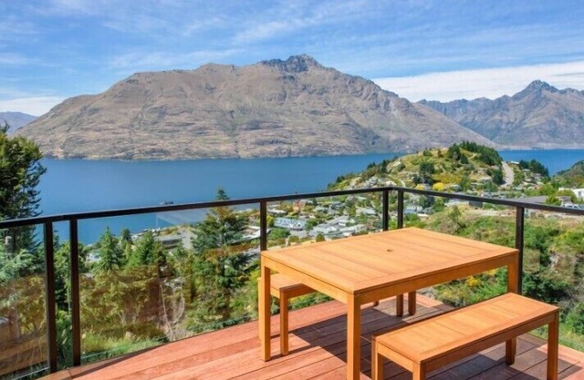 Newly Built Luxe House with Magnificent View