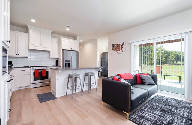 Newly Built Modern Getaway on Private Acreage!