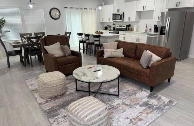 Newly built,private,and cozy. 6 guest 3 bedrooms 3 beds 2 baths