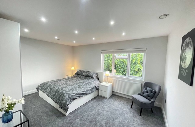 Newly Built Spacious 1 Bedroom Apartment