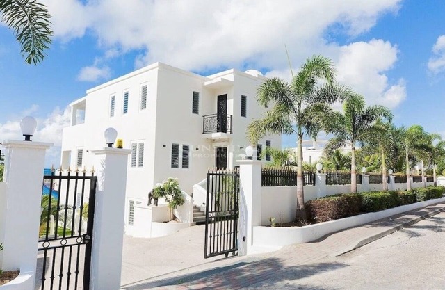 NEWLY BUILT VILLA FRANGIPANI 2nd Row Beachfront