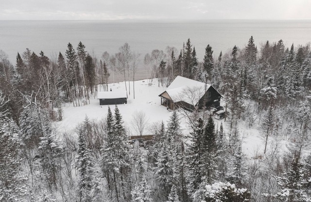 Newly Constructed Cottage on Lake Superior Beachfront