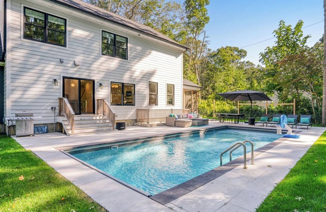 Newly Constructed Modern Vacation Villa Minutes to some of the best...