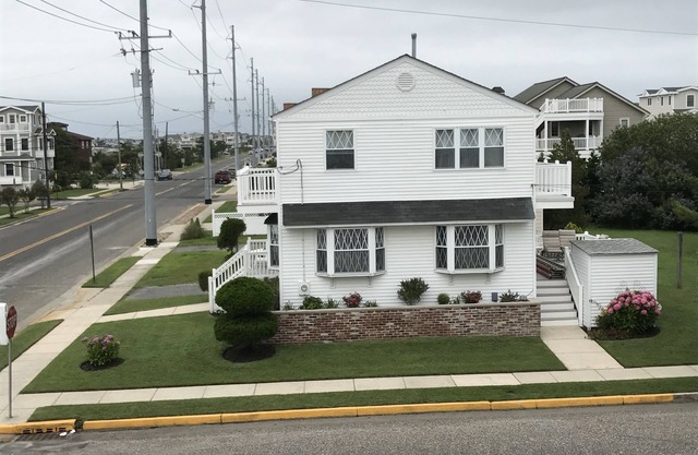 Casa AVALON RECIENTEMENTE DESCUENTADA frente a la Bahía y 12 casas de la playa
