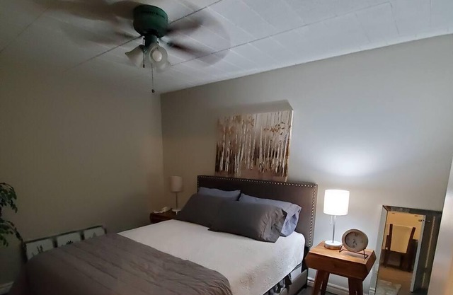 Newly Furnished 1 Bedroom Suite
