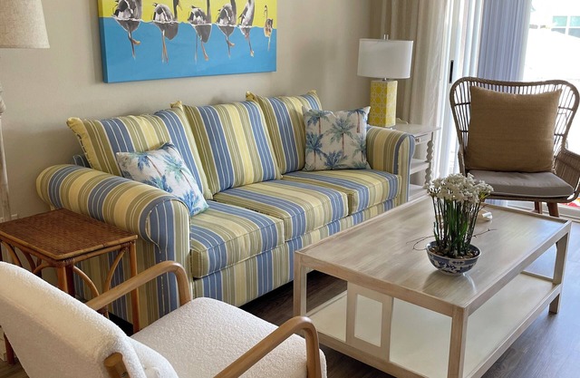 Newly furnished and professionally decorated 2 bed / 2 bath condo in The Meadows