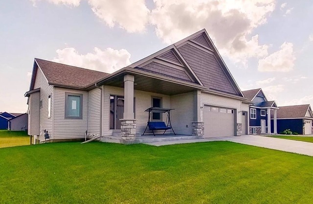 Newly Furnished Home 5mi from Mayo 4bed/3bath