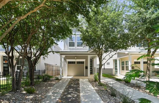 Newly furnished near botanical garden/pearl/downtown - & playspace for the kids!