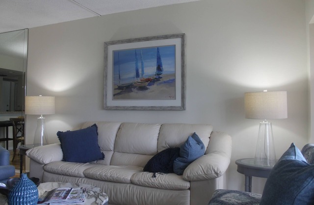 Recién amueblado de una habitación en Naples, Florida