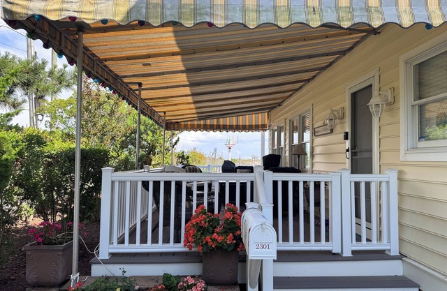 Newly listed in OCNJ, premier beachfront location, 3 bedroom 2 bath, sleeps 8!
