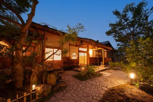【Newly Opened】 Yufuin Geihinkan Torigoebettei
