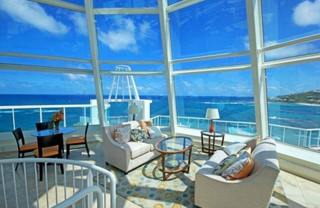 Condominio de lujo renovado frente al mar * Impresionante faro de escape!