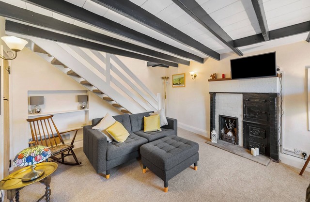 Newly Refurbished Cottage Sleeps 4